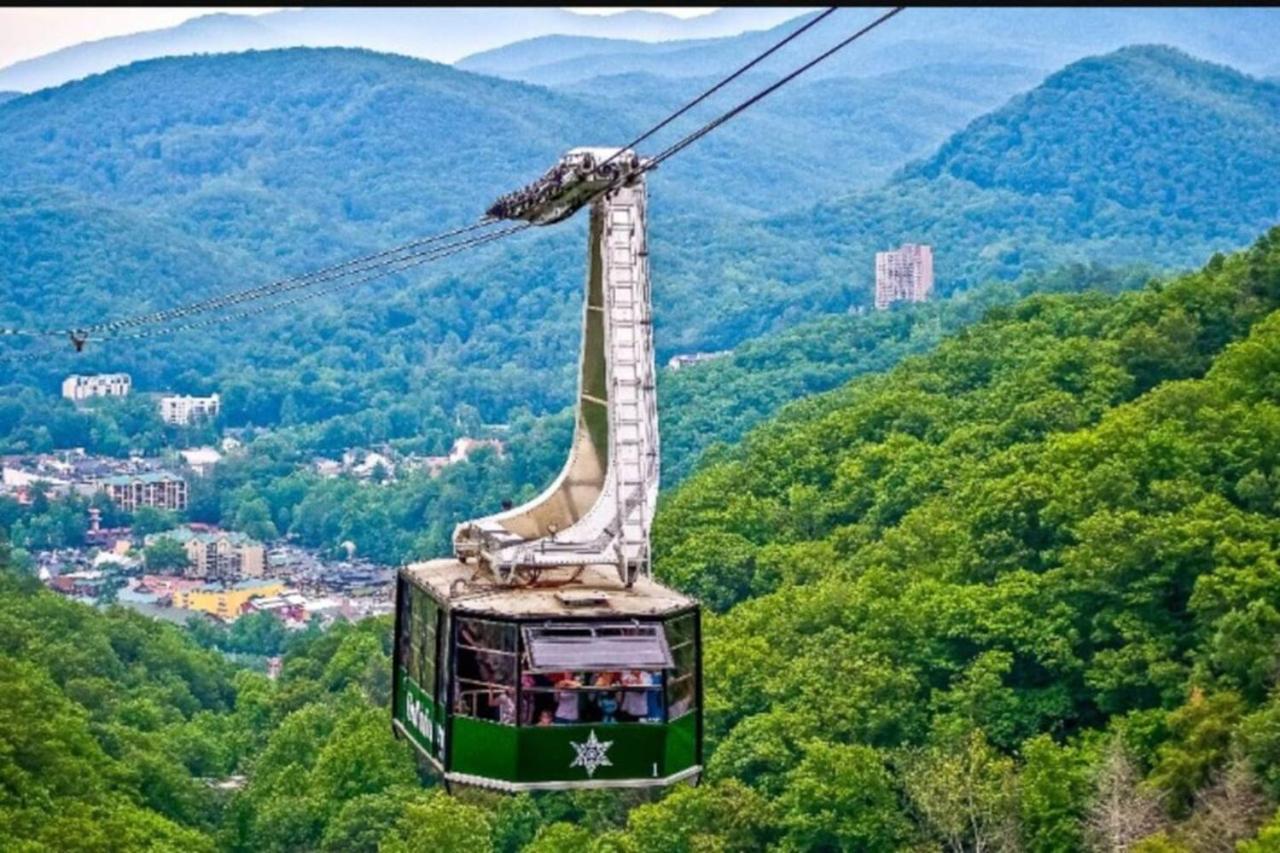 Gt307 Romantic Condo Downtown Gatlinburg & Pool エクステリア 写真