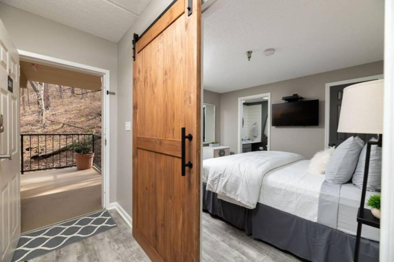 Gt307 Romantic Condo Downtown Gatlinburg & Pool エクステリア 写真
