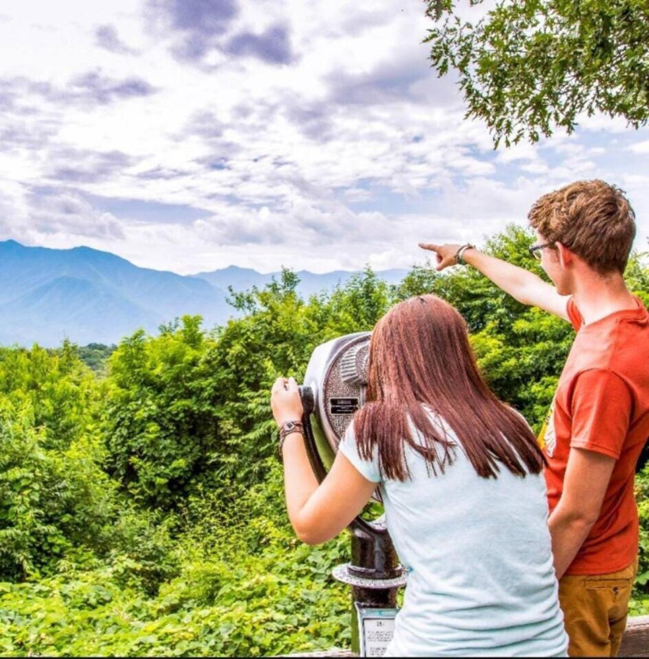 Gt307 Romantic Condo Downtown Gatlinburg & Pool エクステリア 写真