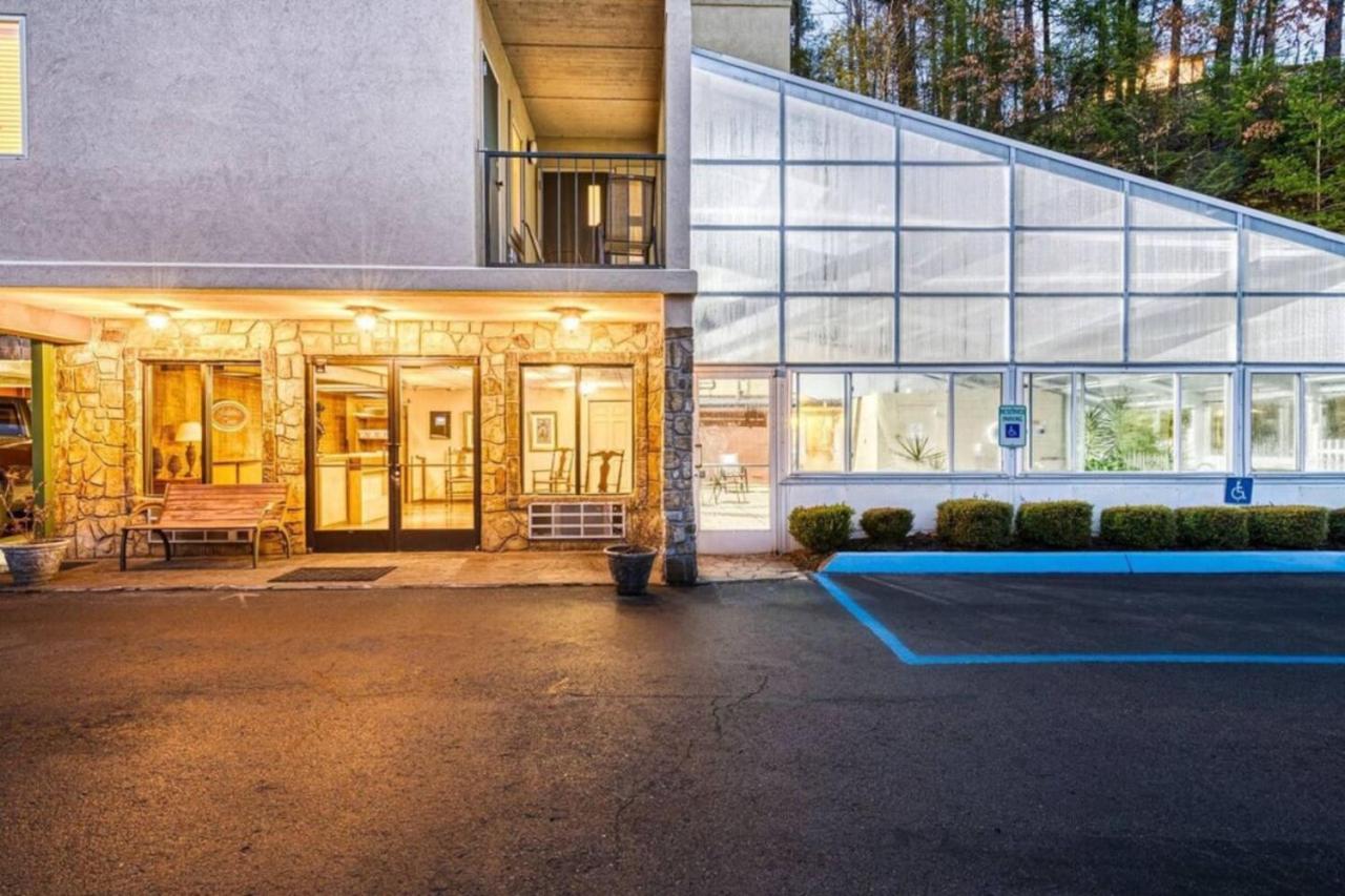 Gt307 Romantic Condo Downtown Gatlinburg & Pool エクステリア 写真